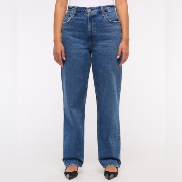 Abercrombie - Curve Love Ultra High Rise 90s Straight Jean - Picture 2 of 13